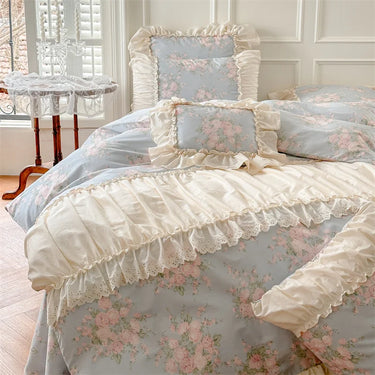 Chic Vintage Floral Cotton Bedding Ensemble with Lace Details - King/Queen Sizes